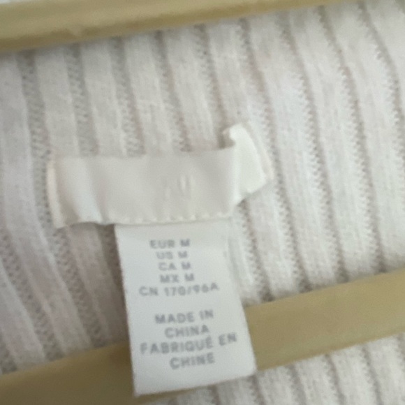 H&M white 1/2 zip sweater with high neck - Picture 3 of 3